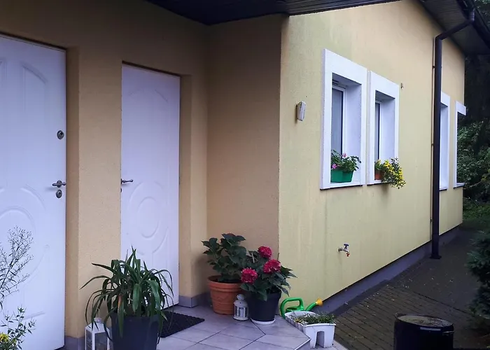 Z Parkingiem * Varşova